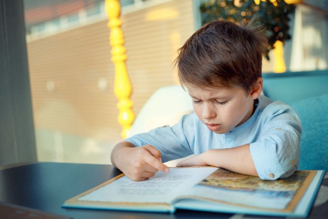 Dlaczego dzieci w szkołach nie mogą uczyć się tego, co wspomaga ich ogólną edukacje?