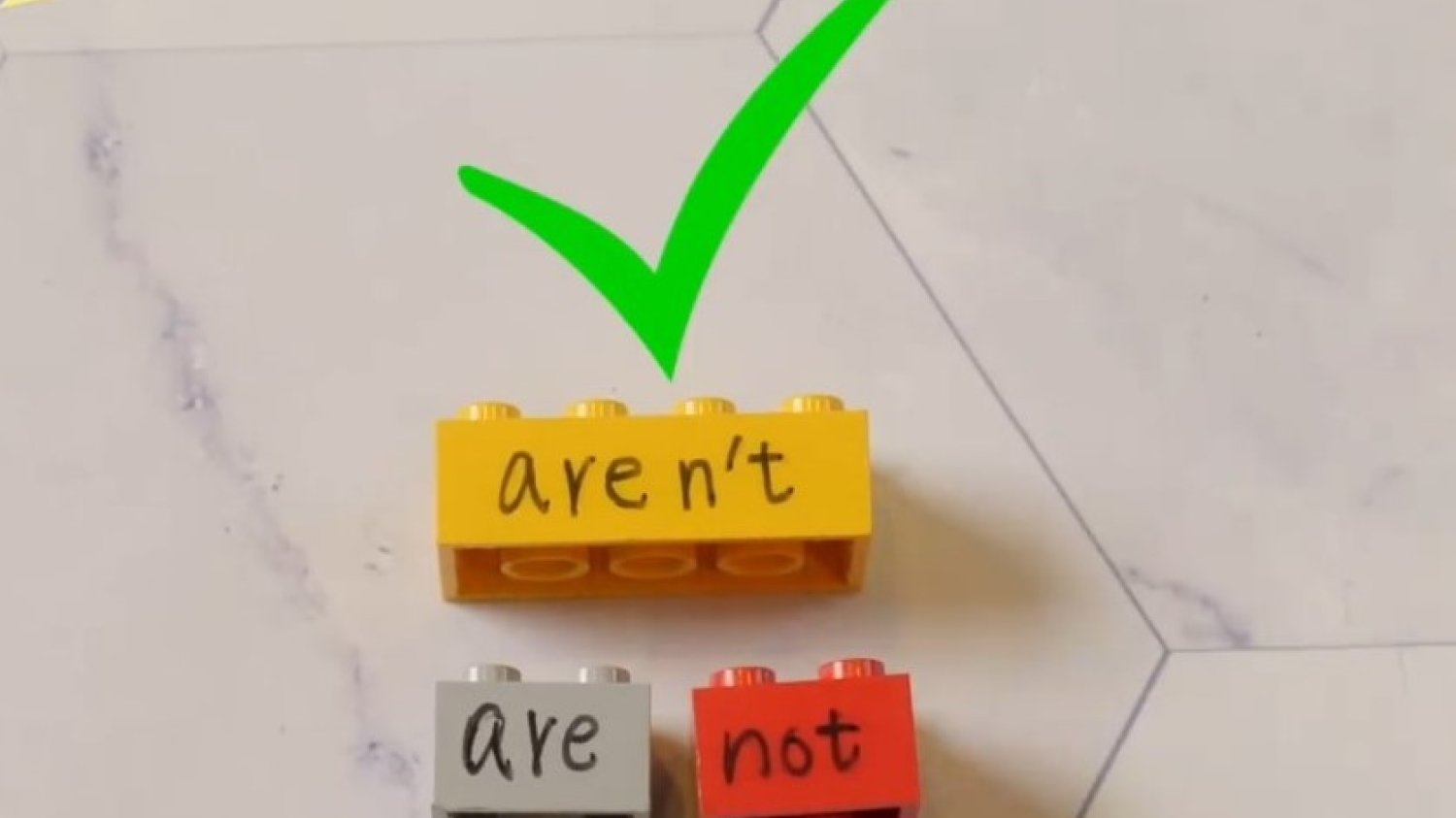 Jak nauczyć się angielskiego dzięki klockom Lego? Genialny trik