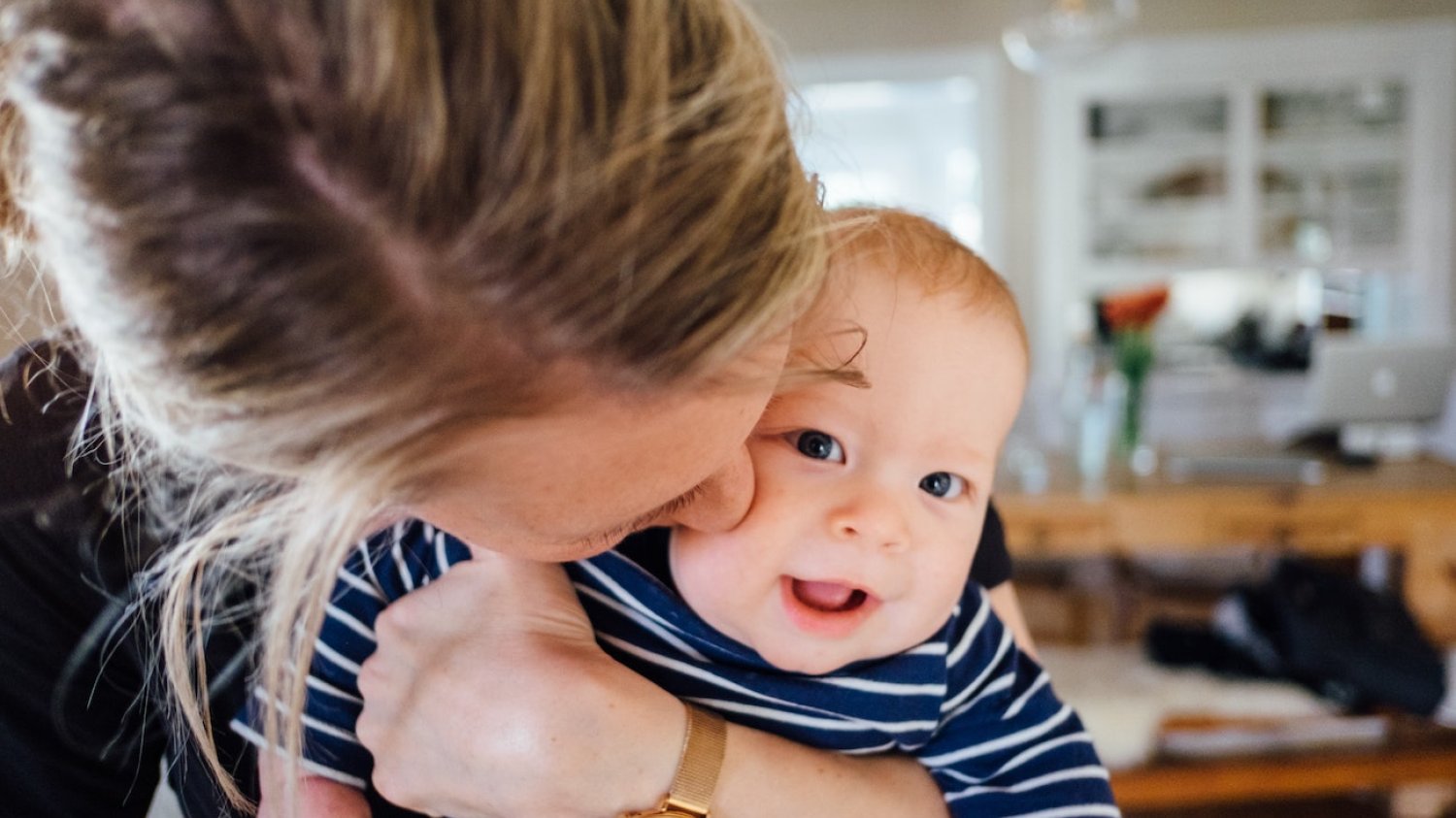 Co czuje mama, która wraca do pracy po urlopie macierzyńskim?
