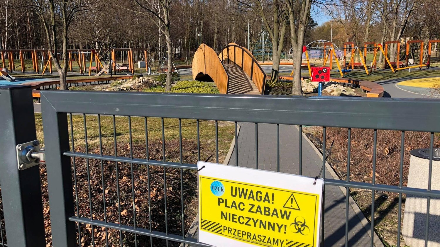 500 zł mandatu za korzystanie z placu zabaw. Rodzice nie boją się koronawirusa?