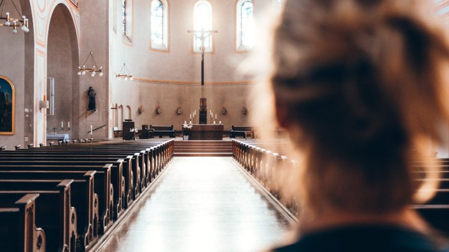 Na Facebooku powstało wydarzenie "Wystąp z kościoła na święta". Coraz więcej osób chce dokonywać apostazji.