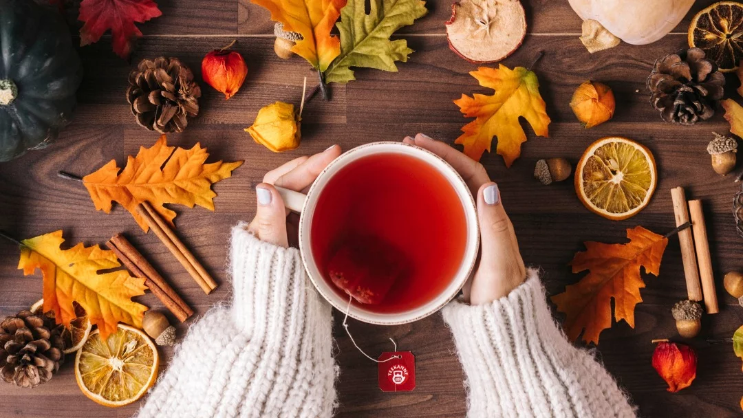 Herbata to nie tylko napój. To również codzienny rytuał, który urozmaicają kolejne inspirujące smaki i aromaty. Na ich wymyślaniu zna się TEEKANNE, czego dowodem jego nowości herbaciane.
