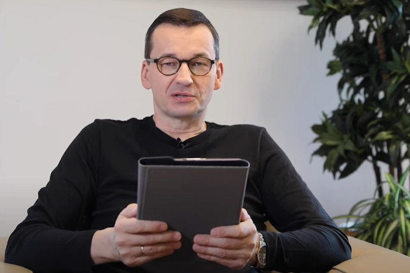 Premier czyta bajkę "Lokomotywa" na Dzień Dziecka Premier czyta bajkę "Lokomotywa" na Dzień Dziecka