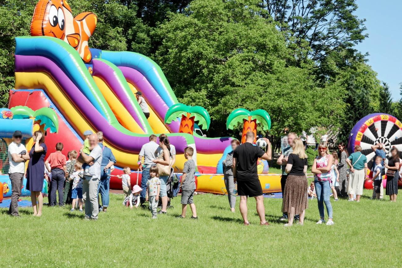 Pomysł na pożegnanie przedszkolaków żenuje choćby nauczycielki. "Przygotowania jak do wesela"