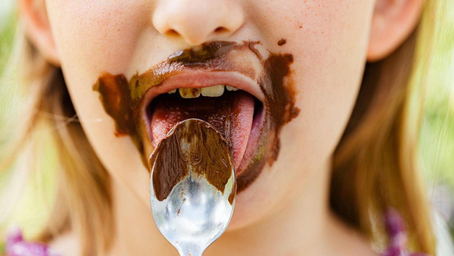 Twoje dziecko przesadziło z czekoladą. Sprawdź, co zrobić po słodkich świętach