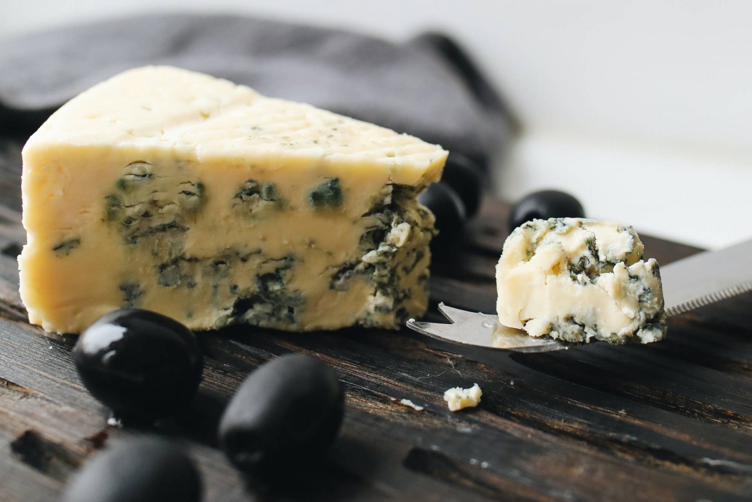 ser pleśniowy w ciąży, czy można jeść ser pleśniowy w ciąży, jaki ser pleśniowy w ciąży