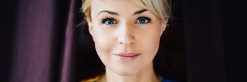 “Kochać, słuchać i podążać" Monika Dryl o dojrzałym macierzyństwie