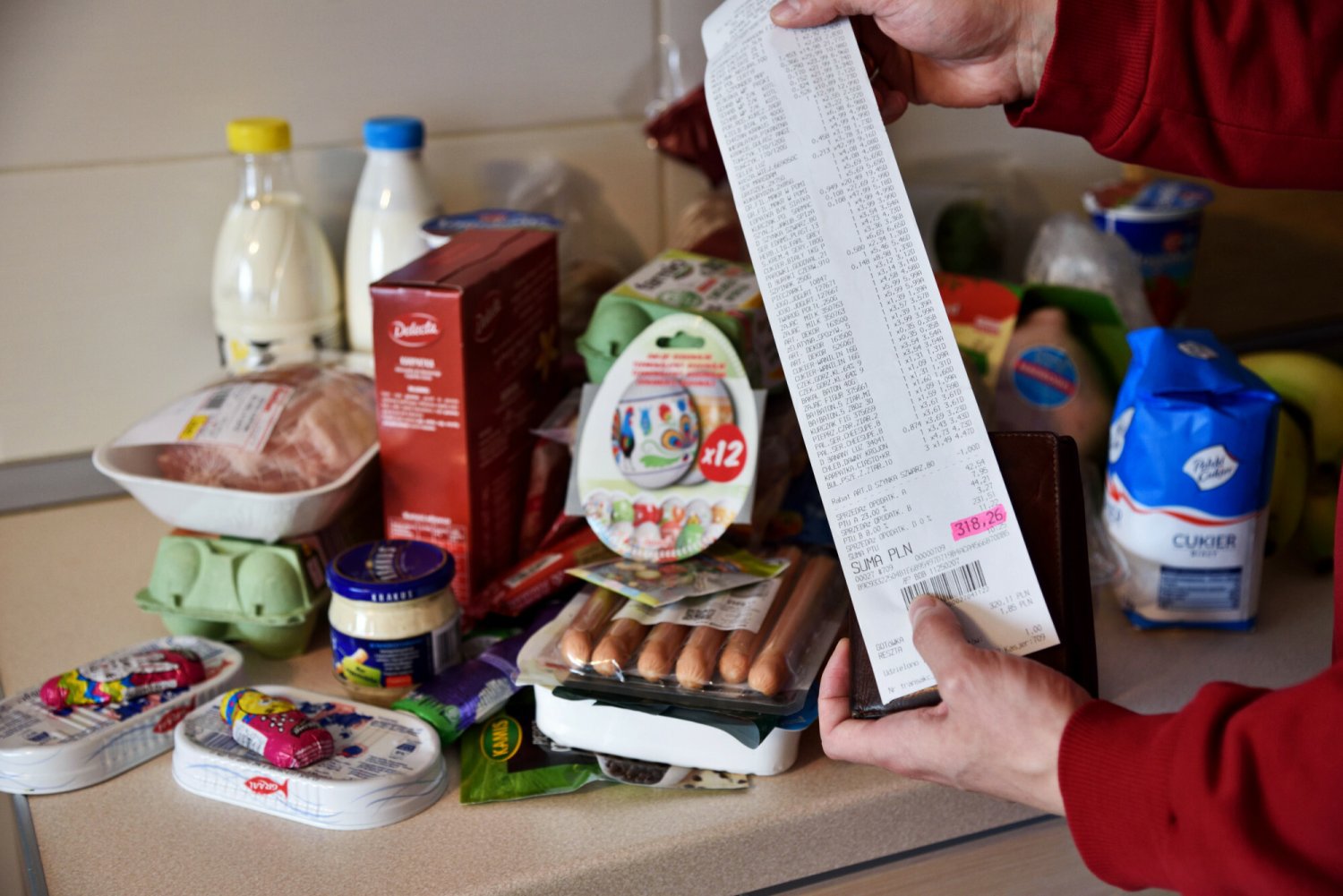 Wielkanoc 2022 ceny białej kiełbasy, ile kosztują jajka.