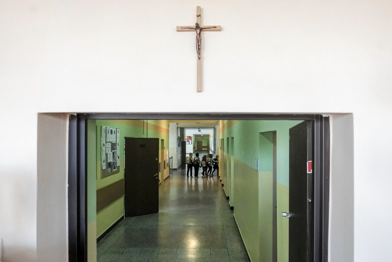 Nowy sondaż powinien dać politykom do myślenia