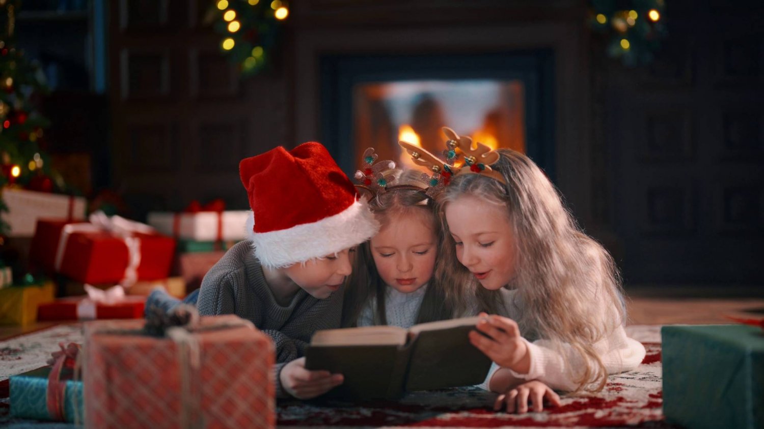 25 książek idealnych na prezent. Dopasowane do każdego w rodzinie