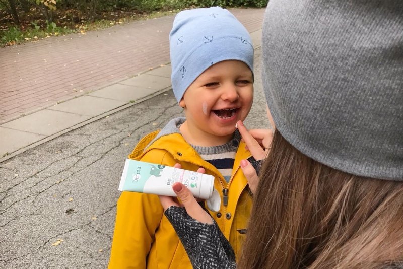 Derma Eco Baby to kosmetyki dla najmłodszych już od pierwszego dnia życia. Linia składa się z hipoalergicznych i organicznych produktów do codziennego użytku, takich jak kremy pielęgnacyjne czy łagodzące maści