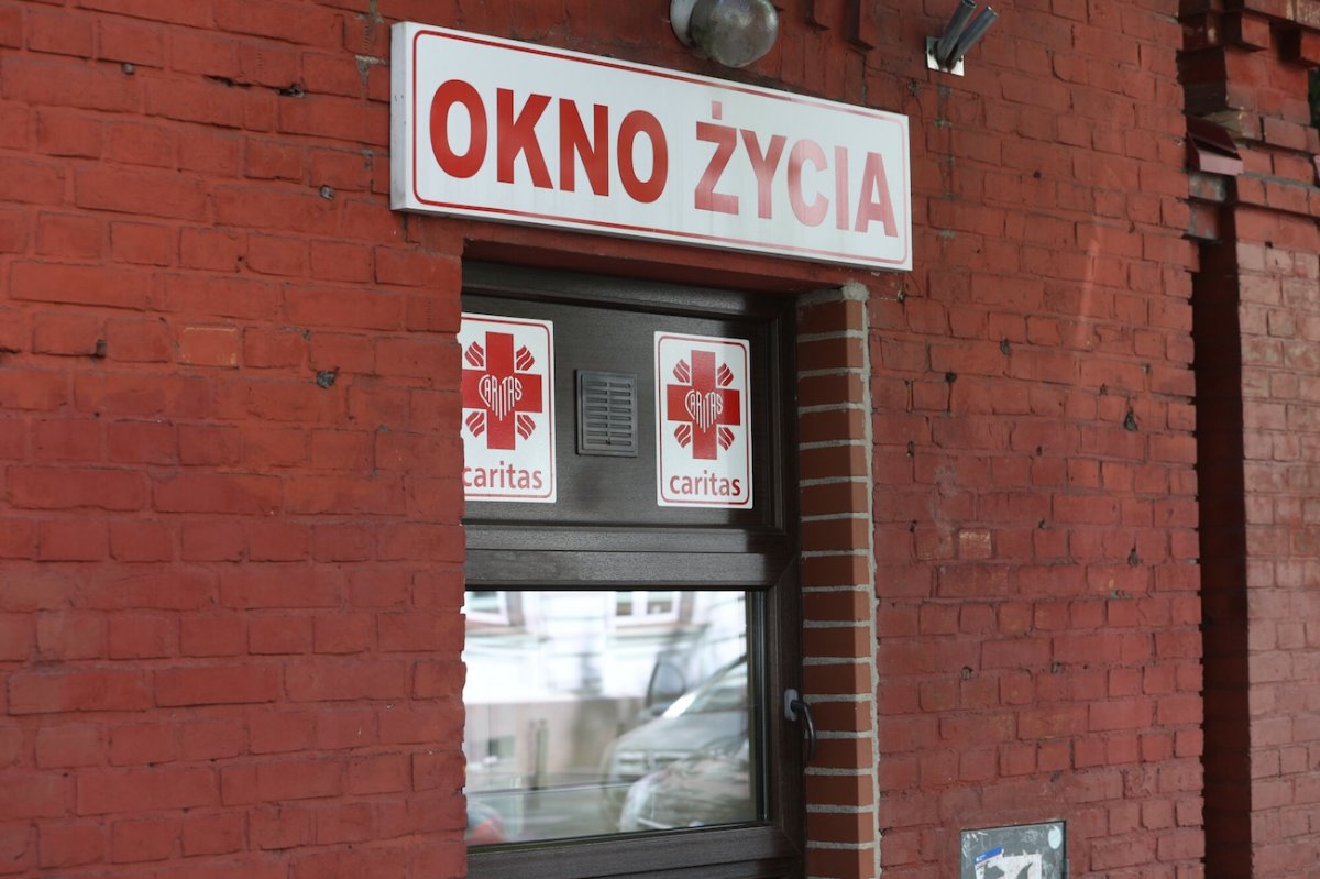 Szczególne odkrycie w oknie życia we Wrocławiu. "Chłopiec wciąż dziękował"