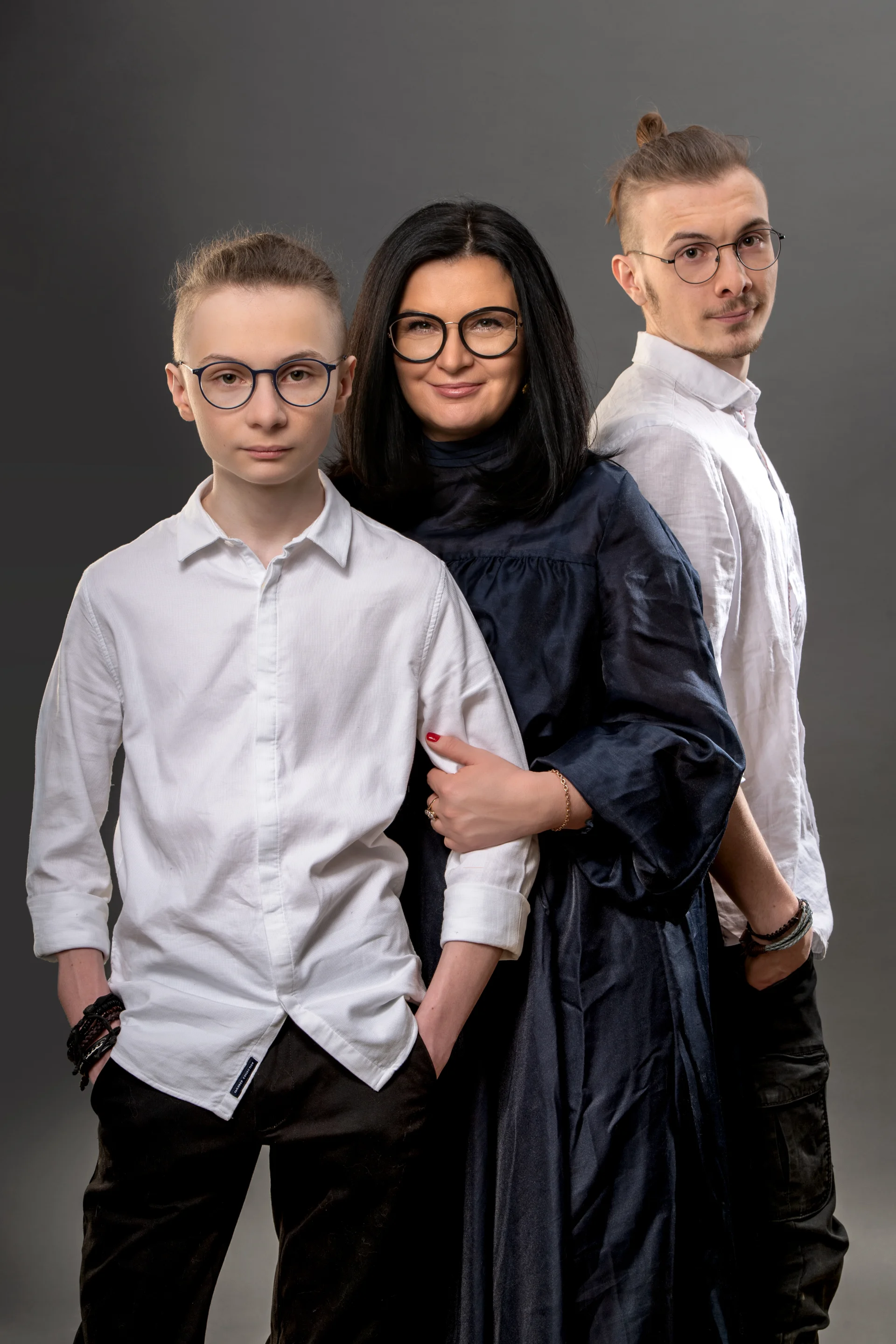 Filipa i Kuba z mamą Niną Majewską-Brown