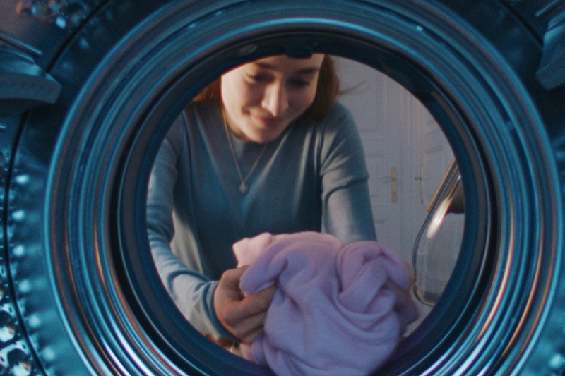 Pralka z bębnem QuickDrive, technologią EcoBubble i funkcją AddWash wybawi cię od największych bolączek prania