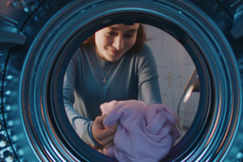 Pralka z bębnem QuickDrive, technologią EcoBubble i funkcją AddWash wybawi cię od największych bolączek prania
