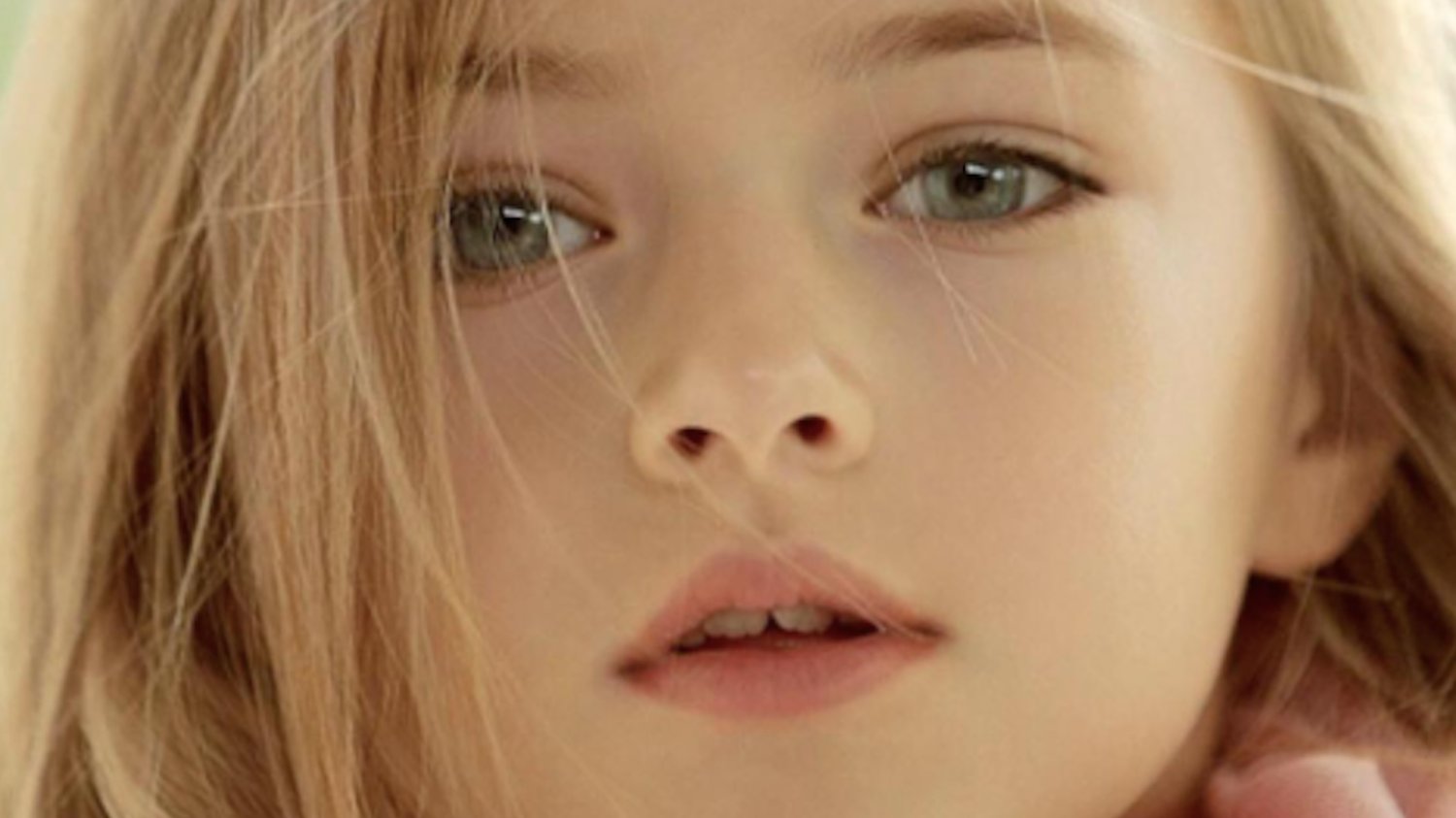 Na zdjęciu Kristina Pimenova jako mała dziewczynka