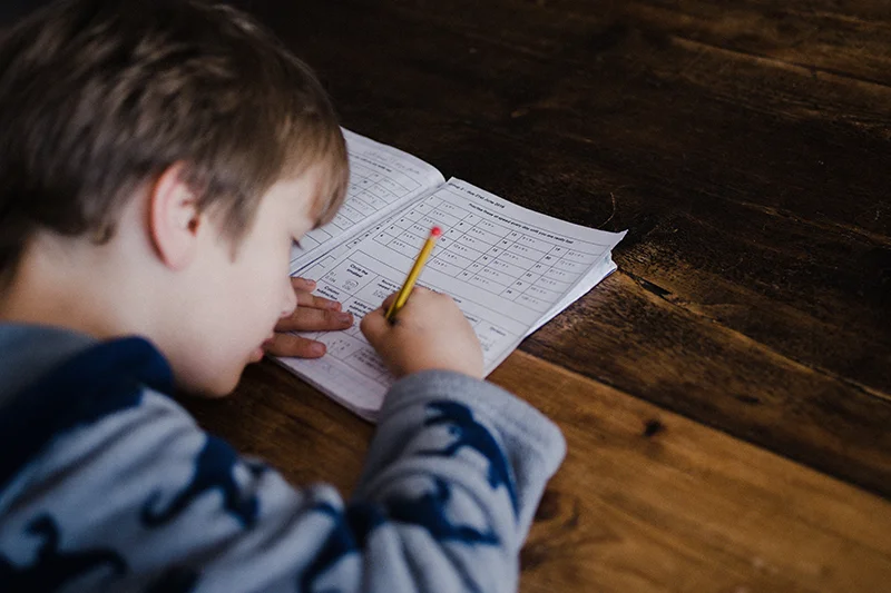 Ojciec wymyślił niekonwencjonalną metodę, by zmotywować syna do nauki matematyki