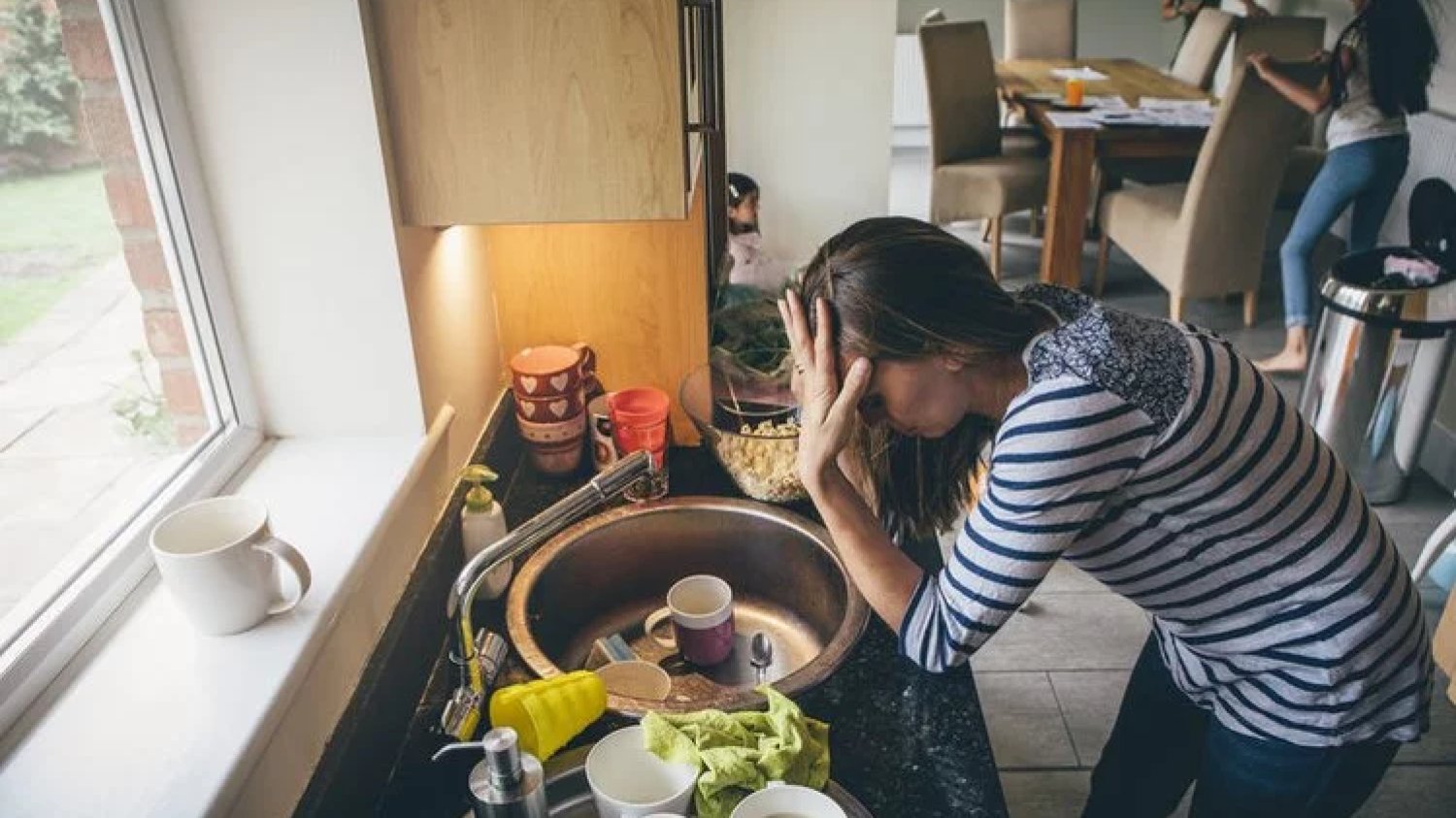 W kwestii podziału obowiązków domowych nadal brak równouprawnienia