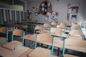 Rodzice nauczyciele strajkują przeciwko zamykaniu szkół. Petycja do MEiN Rodzice nauczyciele strajkują przeciwko zamykaniu szkół. Petycja do MEiN