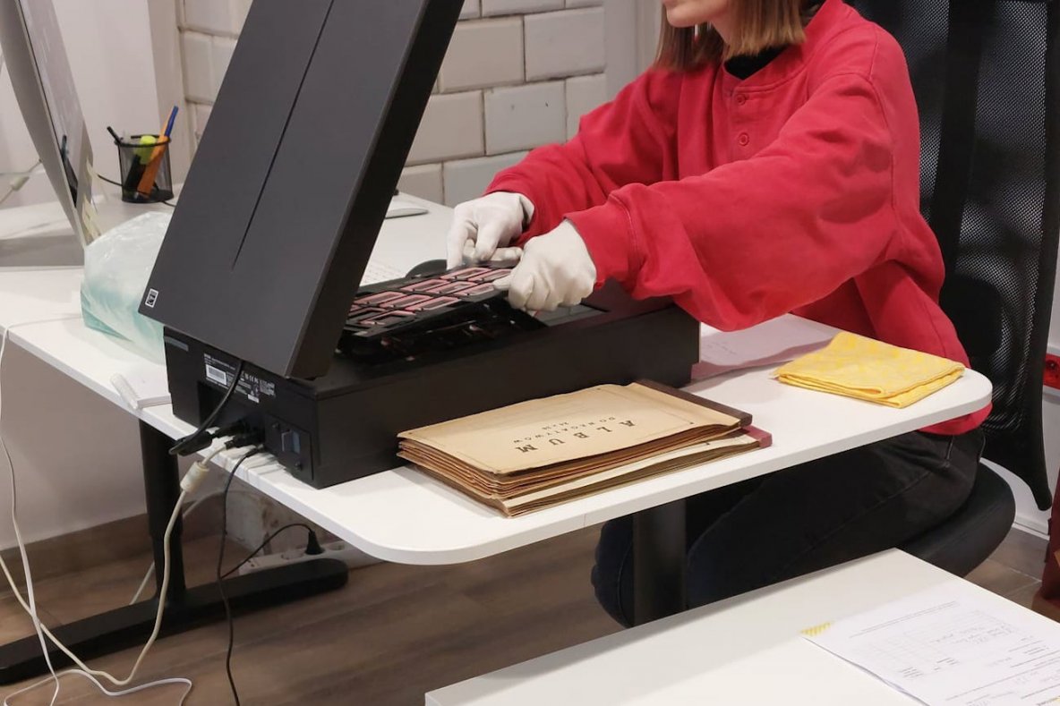 Punkt digitalizacji pamiątek na Wawrze