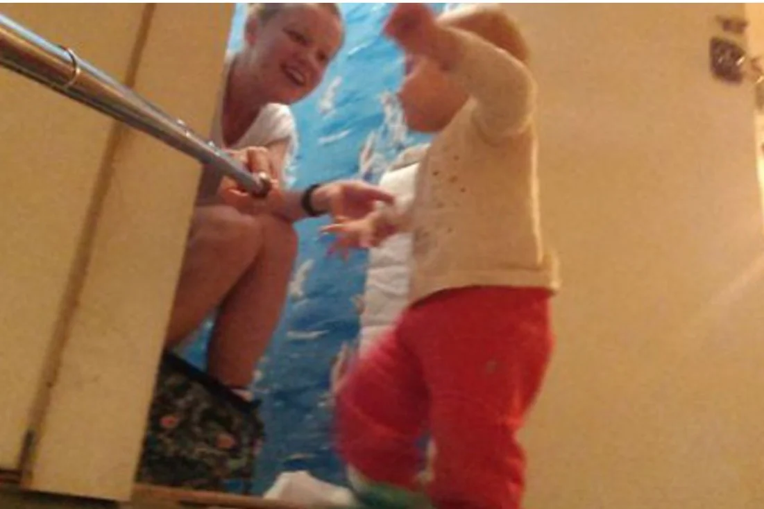 Tylko nie to! Mama jest w toalecie.