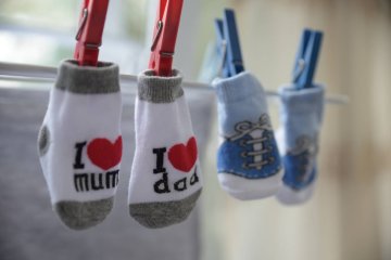 ocet, ocet do prania, sok z cytryny, domowe triki, sprzątanie domowymi sposobami, domowy wybielacz, jak doprać skarpetki