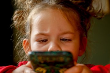Przerażający film na YouTube Kids