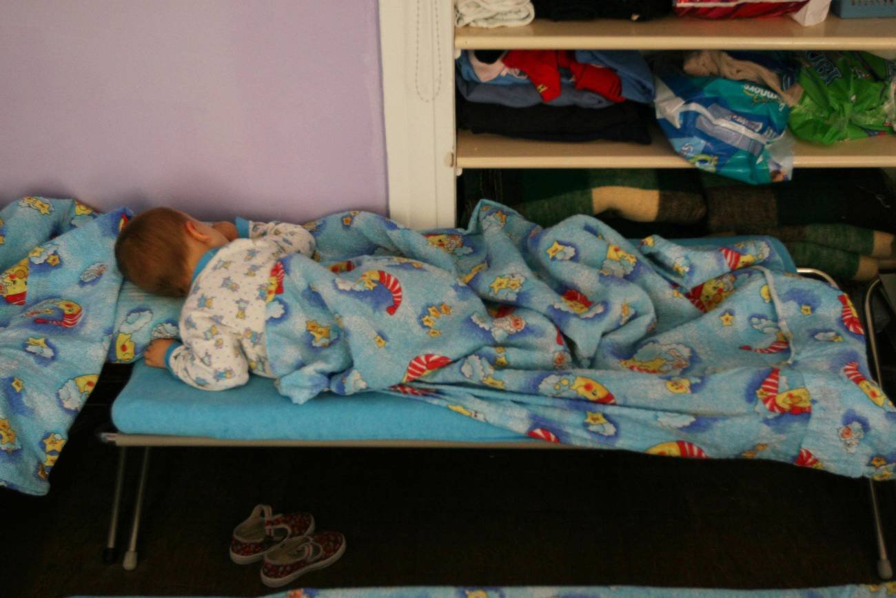 Niby przedszkole Montessori, a takie cyrki z leżakowaniem. Żałowałam, iż zapisałam tam dziecko