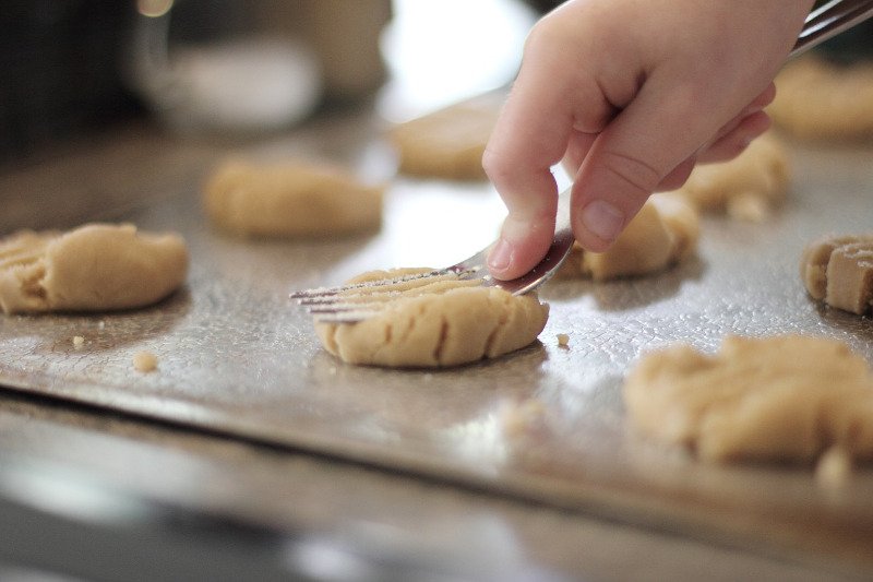 Dzieciaki uwielbiają kuchenne zadania, warto więc wykorzystac ich zapał