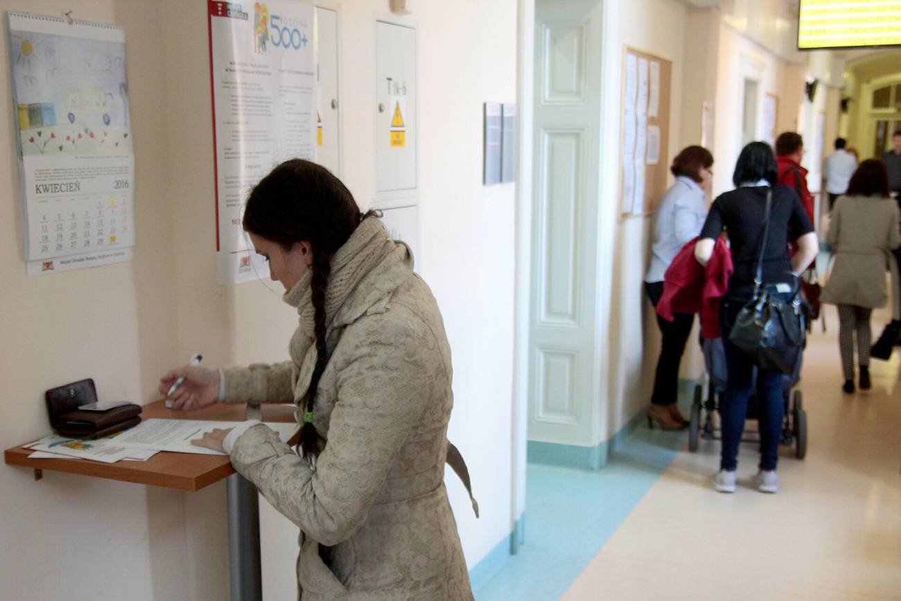 ZUS, zasiłek macierzyński, urlop macierzyński, składki ZUS, mama na działalności gospodarczej