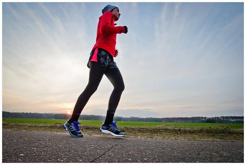 Karolina Gorczyca w sierpniu z sukcesem wzięła udział w triathlonie w Gdyni.