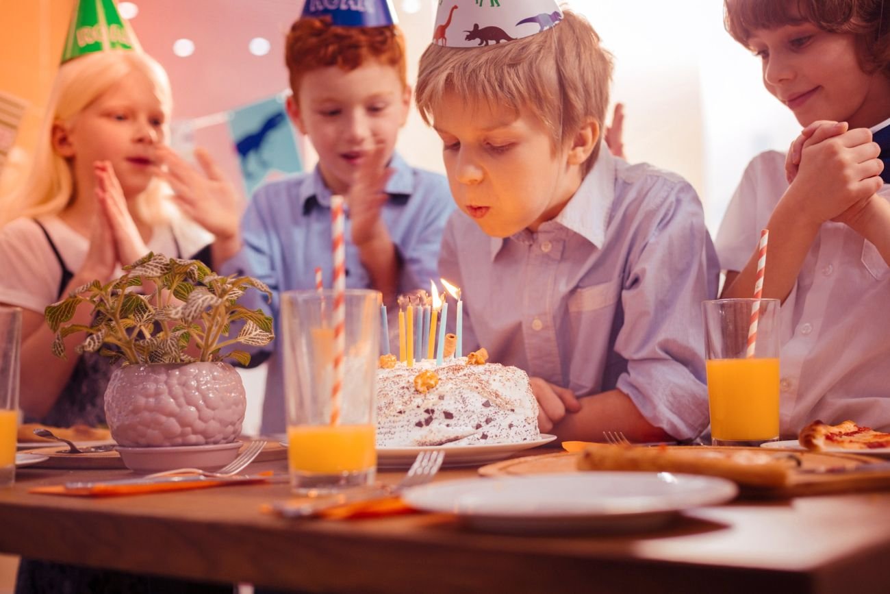 "Jeśli nie mogę iść z synem na urodziny jego kolegi, on też nie idzie. Ma dopiero 7 lat!"