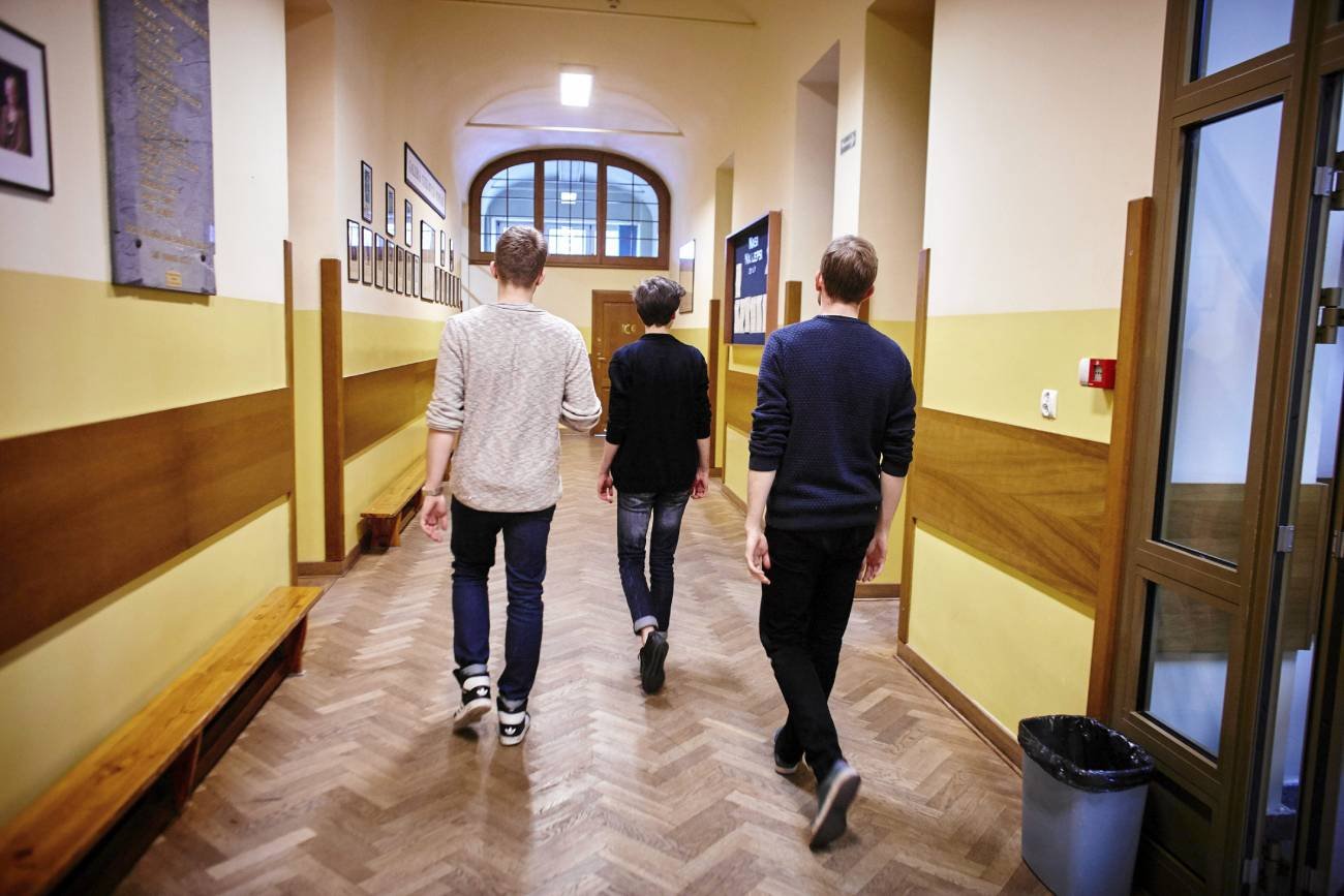 Szkoła średnia to dla nastolatków szok. Dzieci wychowane w komforcie dziś nie dają rady