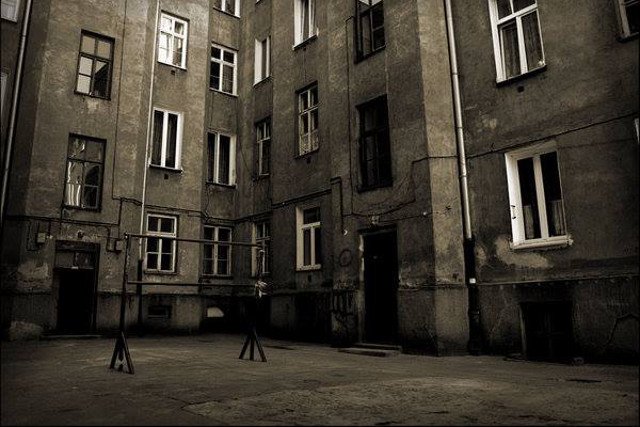 Fot. Screen z Facebooka [url=https://www.facebook.com/photo.php?fbid=1376553729264028&set=a.1376200999299301.1073741825.100007282413867&type=3&permPage=1]Warszawa Praga[/url]