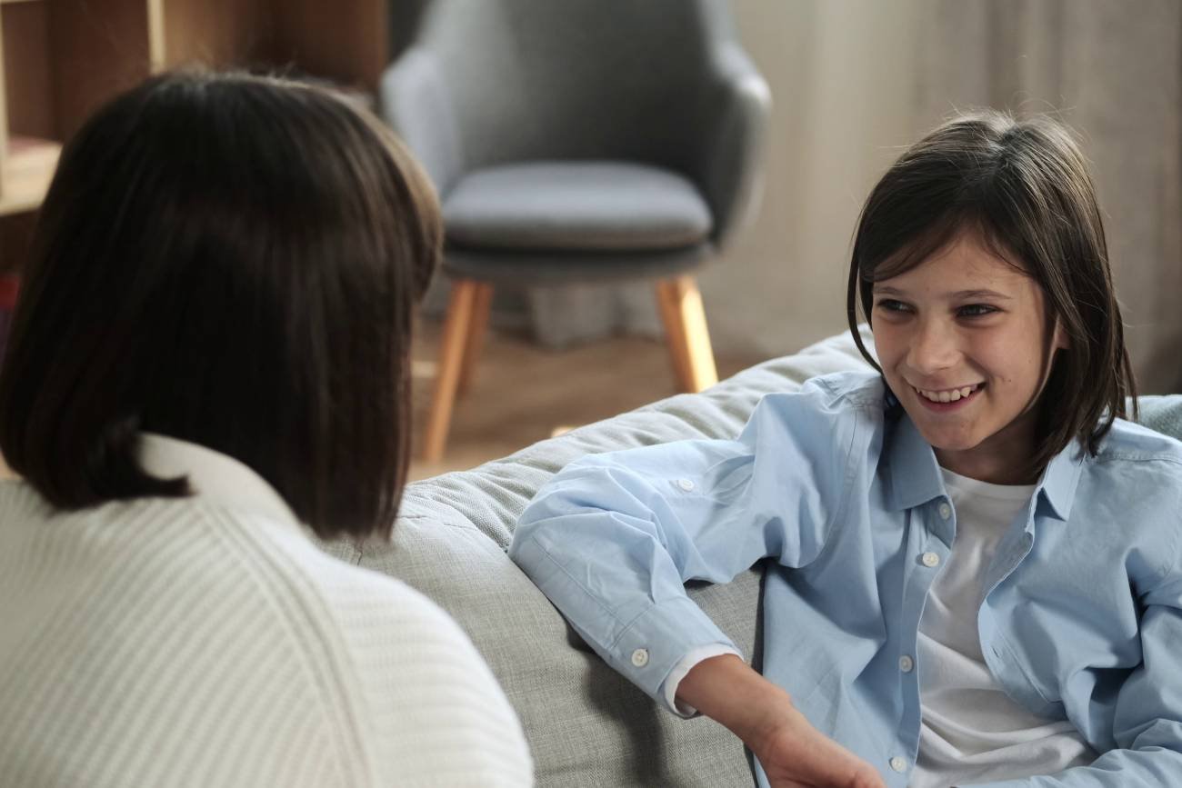 Nie słowa, a przykład. 7 kroków w wychowaniu, by dziecko miało swobodę w relacjach