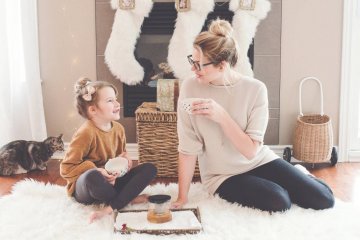 przyjaźń, matka i córka, relacja rodzic dziecko, relacja matki i córki, przyjaźń z dzieckiem, toksyczna relacja