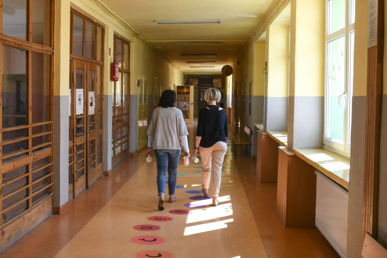 kontrowersyjny prezent dla nauczyciela