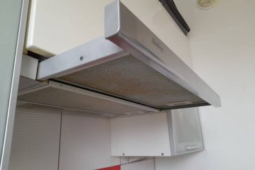 okap, czyszczenie okapu, tłusty okap, jak wyczyścić tłusty osad, tłusty nalot w kuchni, domowe triki