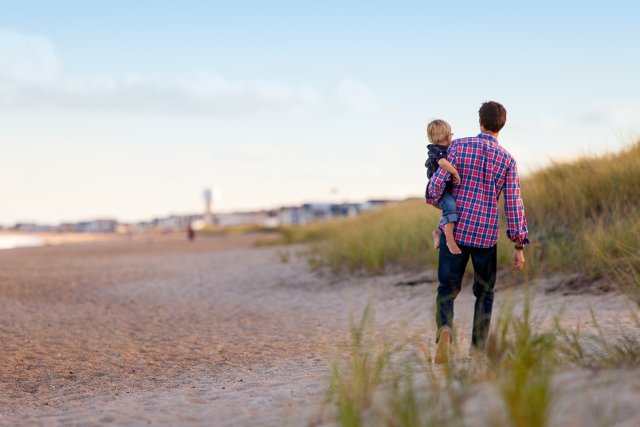 Fot. Pixabay / [url=https://pixabay.com/pl/walking-beach-rodzina-razem-1081723/]Unsplash[/url] / [url=https://pixabay.com/pl/service/terms/#usage]CC[/url]