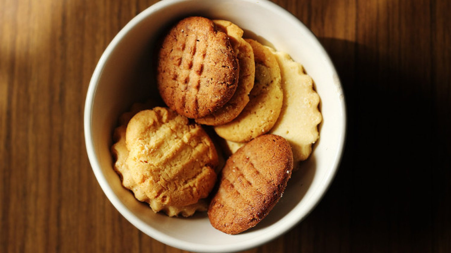 Fot. Pixabay / [url=https://pixabay.com/en/cookies-food-bright-warm-biscuits-572433/]BenjaminNelan[/url] / [url=https://pixabay.com/en/service/terms/#usage]CC0 Public Domain[/url]