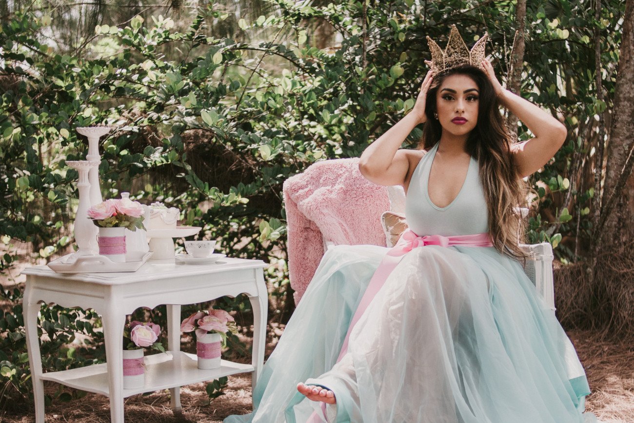 piękna kobieta, nastolatki, akceptacja ciała