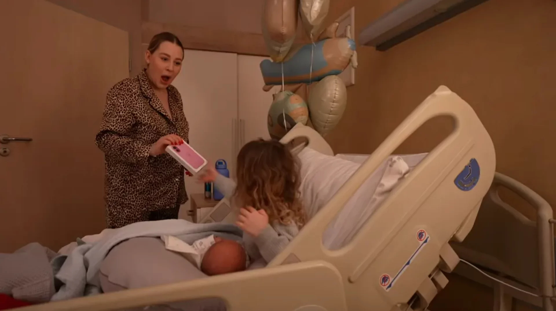 Andziaks dała w prezencie 5-letniej córce iPhone’a. "Tak przekonaliśmy ją do nowego braciszka"