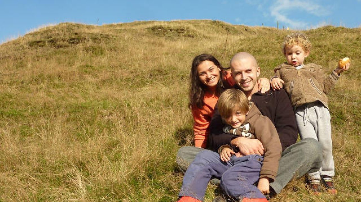 Dorota, Maniek, Maks i Gabryś -  czteroosobowa vlogująca rodzina.