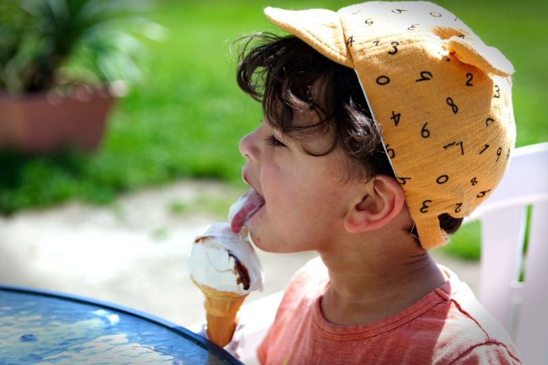 Czy możemy zjeść lody podczas spaceru?