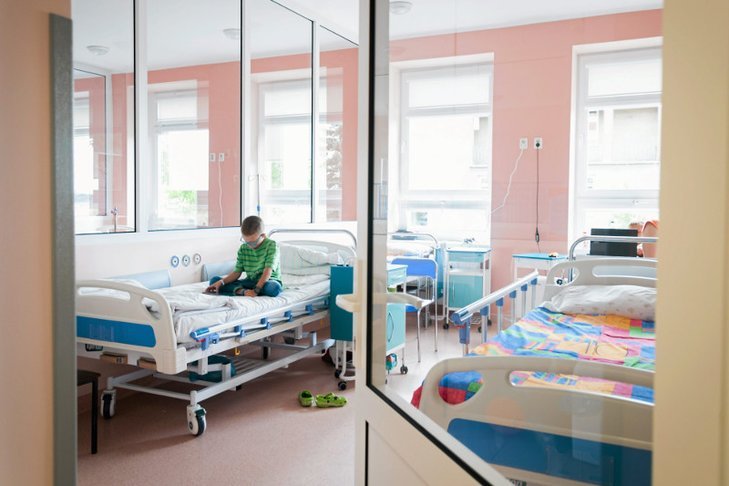 Pobyt dziecka w szpitalu — sposób na oswojenie lęku z Panem Otoczką