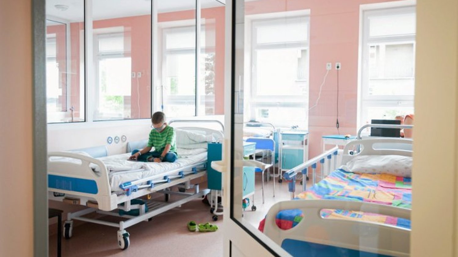 Pobyt dziecka w szpitalu — sposób na oswojenie lęku z Panem Otoczką