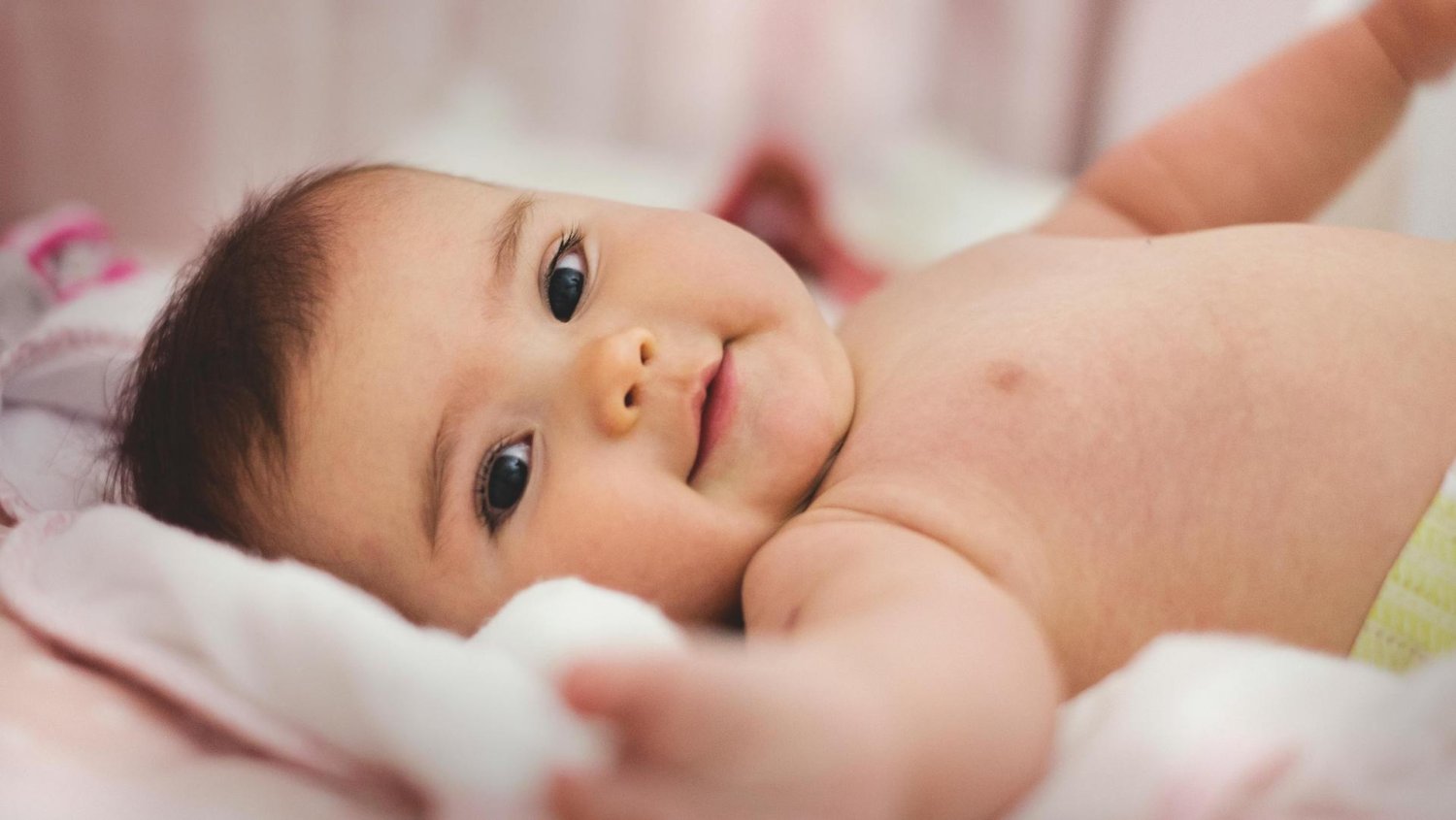 Narodziny dziecka zgłosisz w aplikacji mObywatel. Nie musisz wychodzić z domu