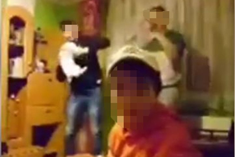 Nastolatkowie męczą królika. Film trafił do sieci