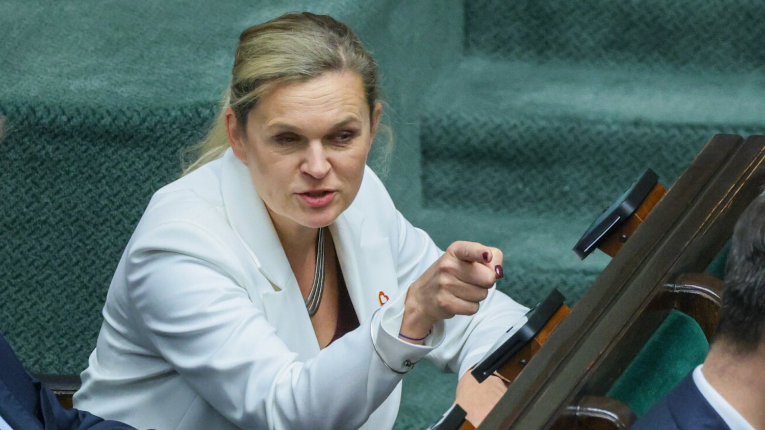 WF w mieszanych grupach i testy sprawnościowe? MEN uspokaja rodziców