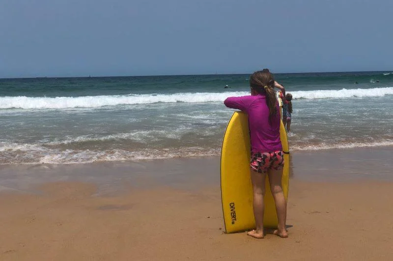 Mnóstwo czasu spędzają na pobliskiej plaży